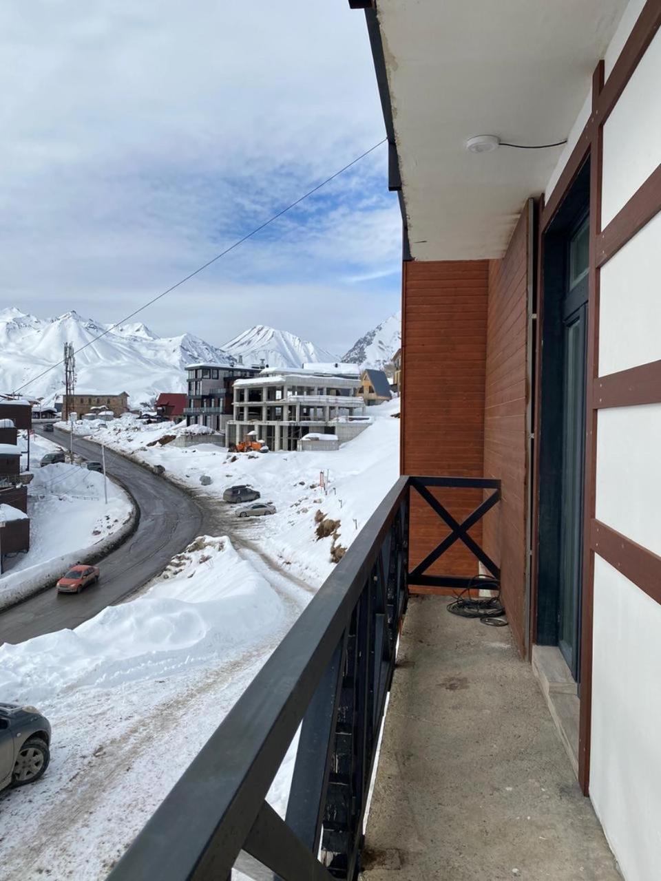 Mountain Dream House Lägenhet Gudauri Exteriör bild